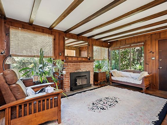 4th image of 2875 Lomitas Avenue