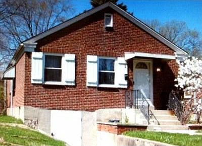 5th image of 4217 Winona Ave