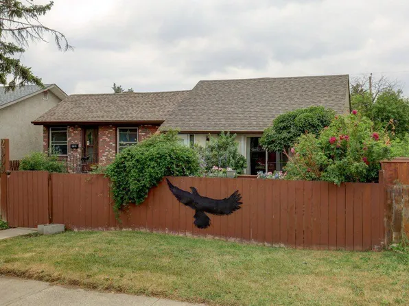 2009 W 41st St SE, Calgary, AB T2B 1C5