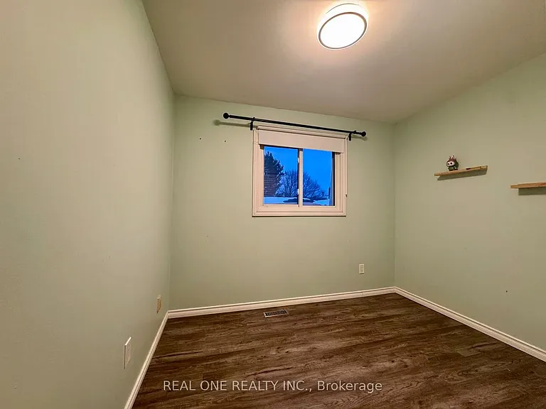 400 Mississauga Valley Blvd #124 — Photo 13