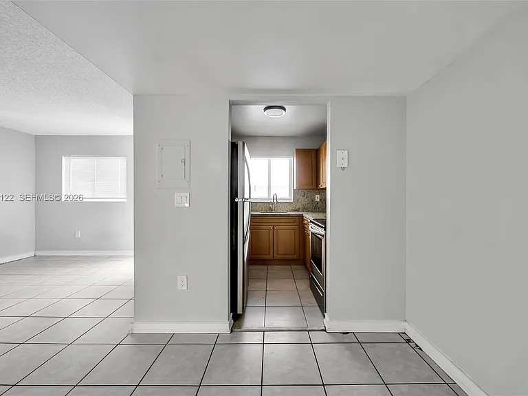 2011 Bay Dr #12 — Photo 16