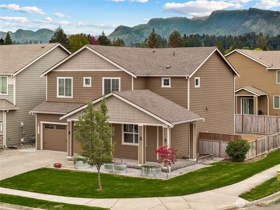 201 Grennan Lane N, Enumclaw, WA 98022