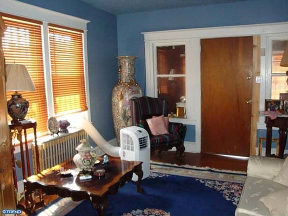 2nd image of 6223 Catharine St