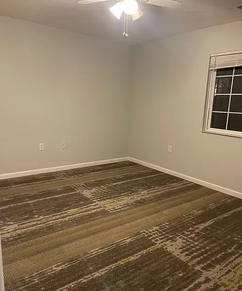 729 Spring Valley Dr — Photo 11