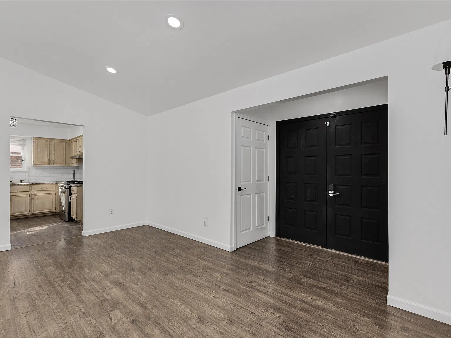 3 bed, 1468 sqft, $2,600 — Photo 3