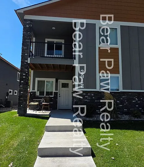 2912 Cribbon Ave — Photo 1