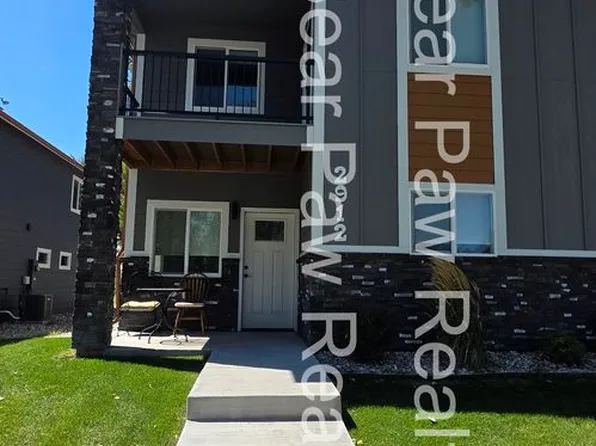 2912 Cribbon Ave, Cheyenne, WY 82001