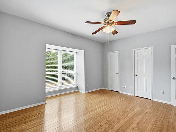 5th image of 2100 Tanglewilde St APT 576