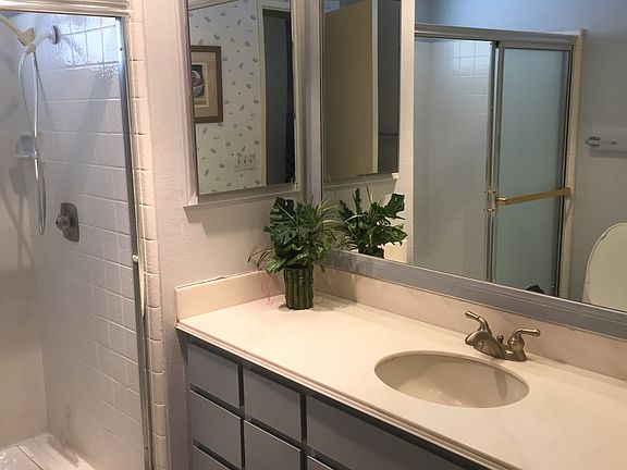 3rd image of 40821 W La Costa Cir