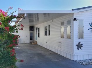 3070 Harpoon Ln, Saint James City, FL 33956