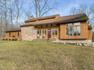 226 S Brookside Dr, Sparta, NJ 07871