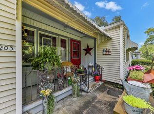 203 S Fawn St, Caney, KS 67333