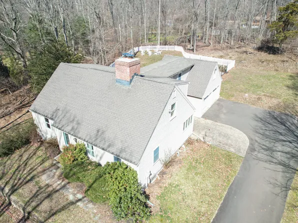 9 East Dayton Hill Road, Wallingford, CT 06492