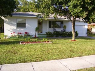 920 4th Ave NW, Largo, FL 33770