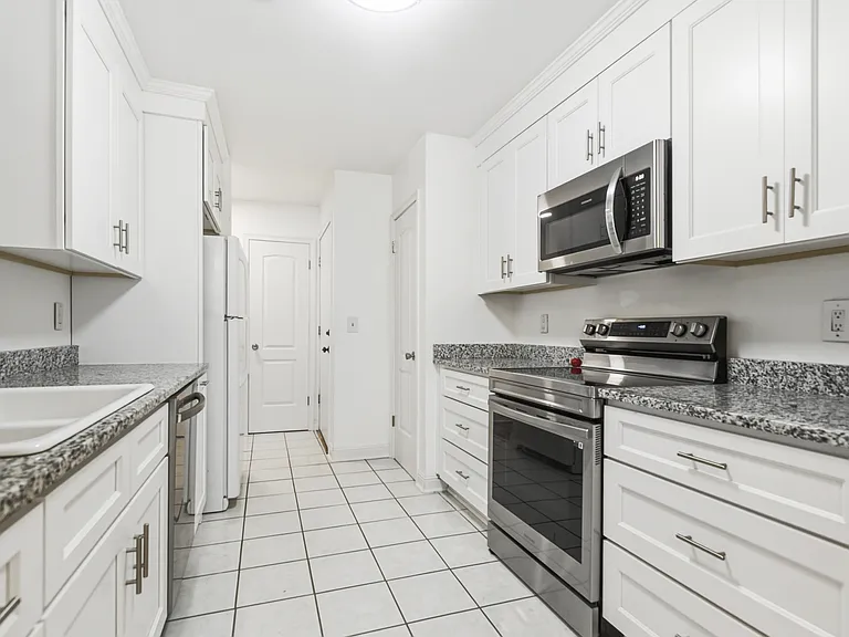 1174 Village Creek Ln #1APT-2 — Photo 3