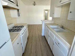 7160 De Longpre Ave APT 8, West Hollywood, CA 90046