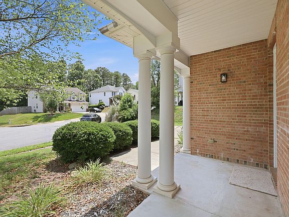 4th image of 117 Woodtrellis Ct
