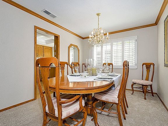 4th image of 806 Sylvaner Dr