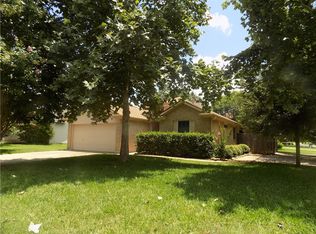200 Wisteria Dr, Georgetown, TX 78626