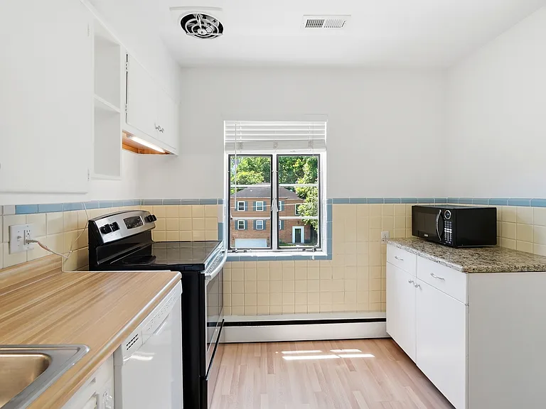 3012 Kinmont St #2 — Photo 14