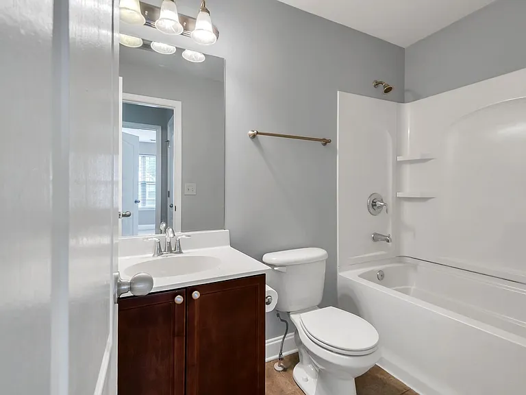 1072 Woodbury Falls Dr — Photo 32