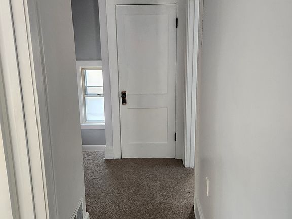 5th image of 124 N Market St