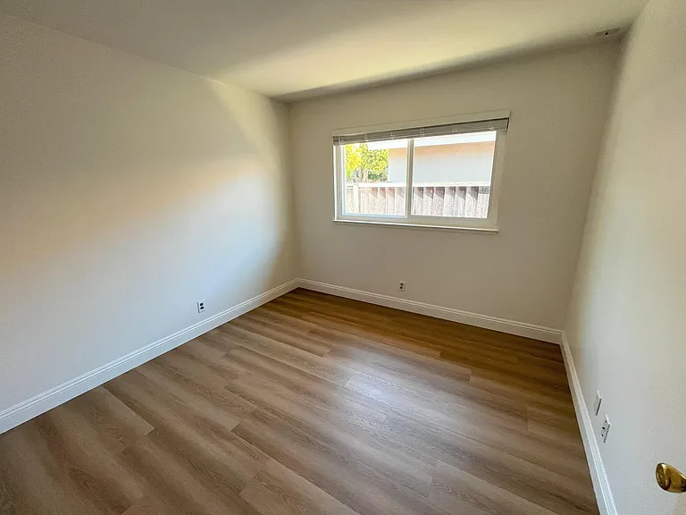 6313 Malory Dr — Photo 8