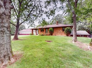 1131 Cross Rd, Benton, KY 42025