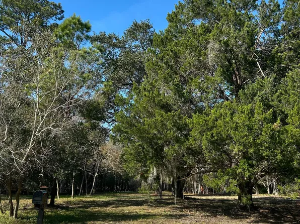 330 Seabreeze Boulevard, Wilmington, NC 28409