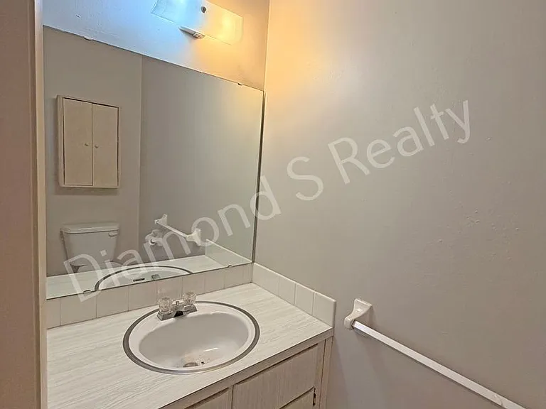 2264 E Nora St — Photo 21