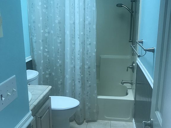 3rd image of 96D NW 33rd Pl #D