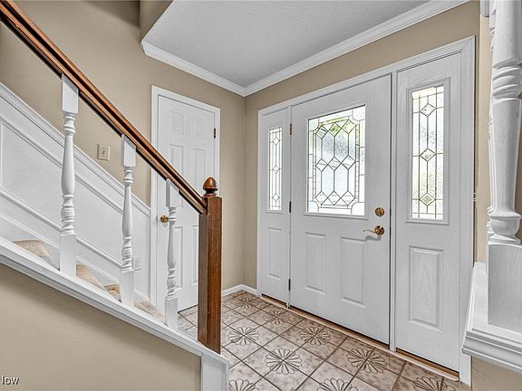 4th image of 16818 Badger Den Ln