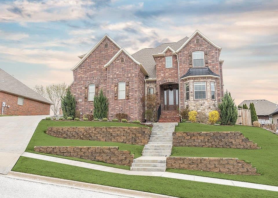 1st image of 1210 NE Waverly Way