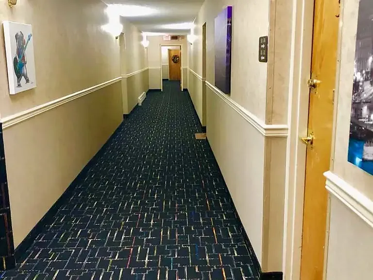 Blake House Apartments — Photo 12
