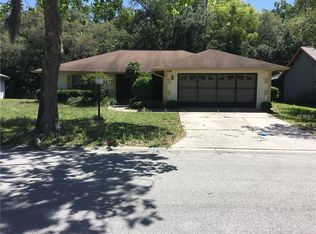 1900 Thistle Ct, Wesley Chapel, FL 33543