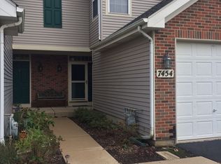 7454 Grandview Ct #7454, Carpentersville, IL 60110