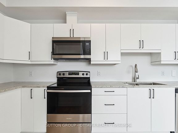 2nd image of 7 Maple Ave