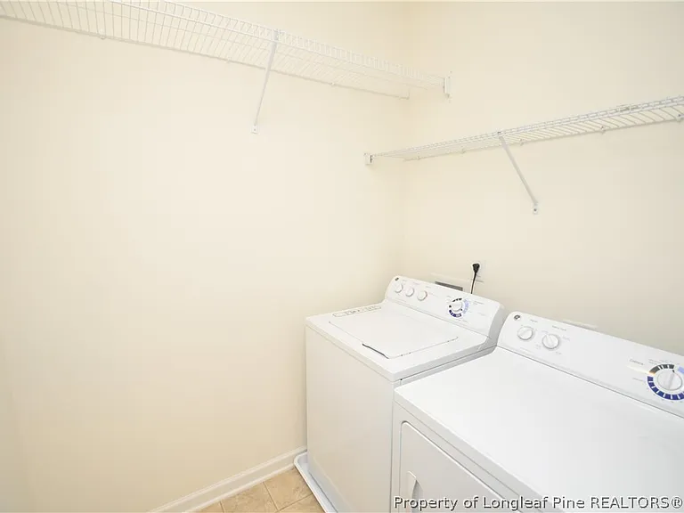643 Briarcliff St — Photo 28