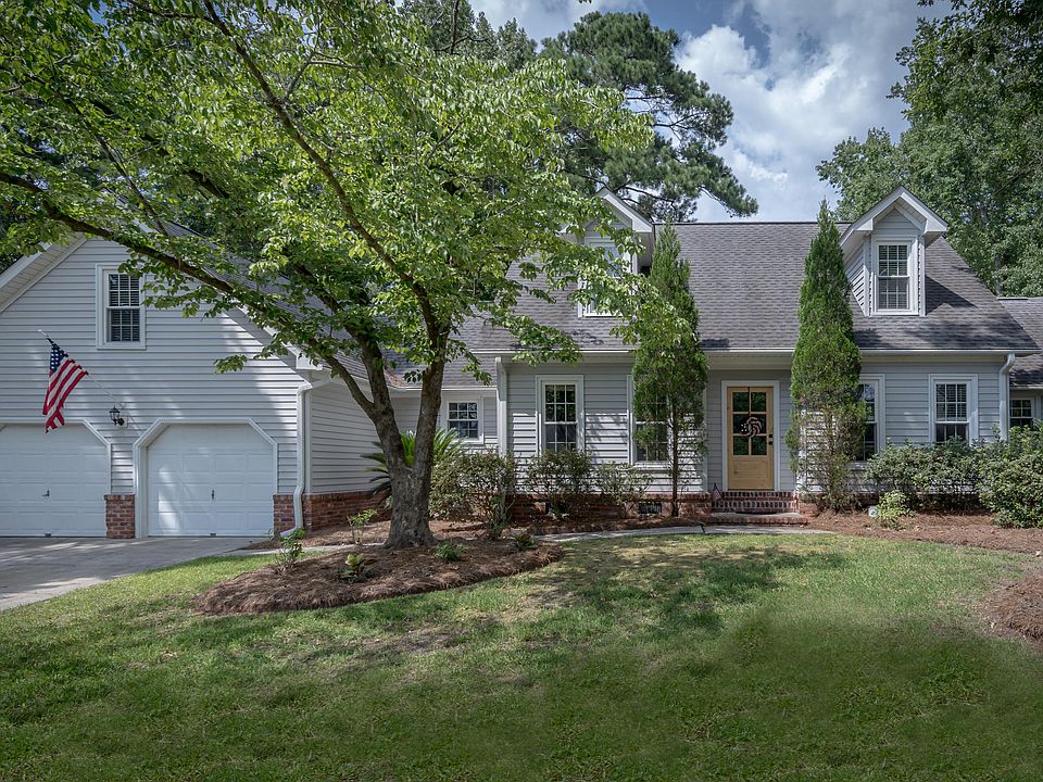 1st image of 111 Lakeview Dr