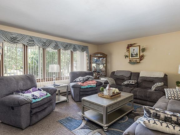 2nd image of 1032 E Northwood Dr