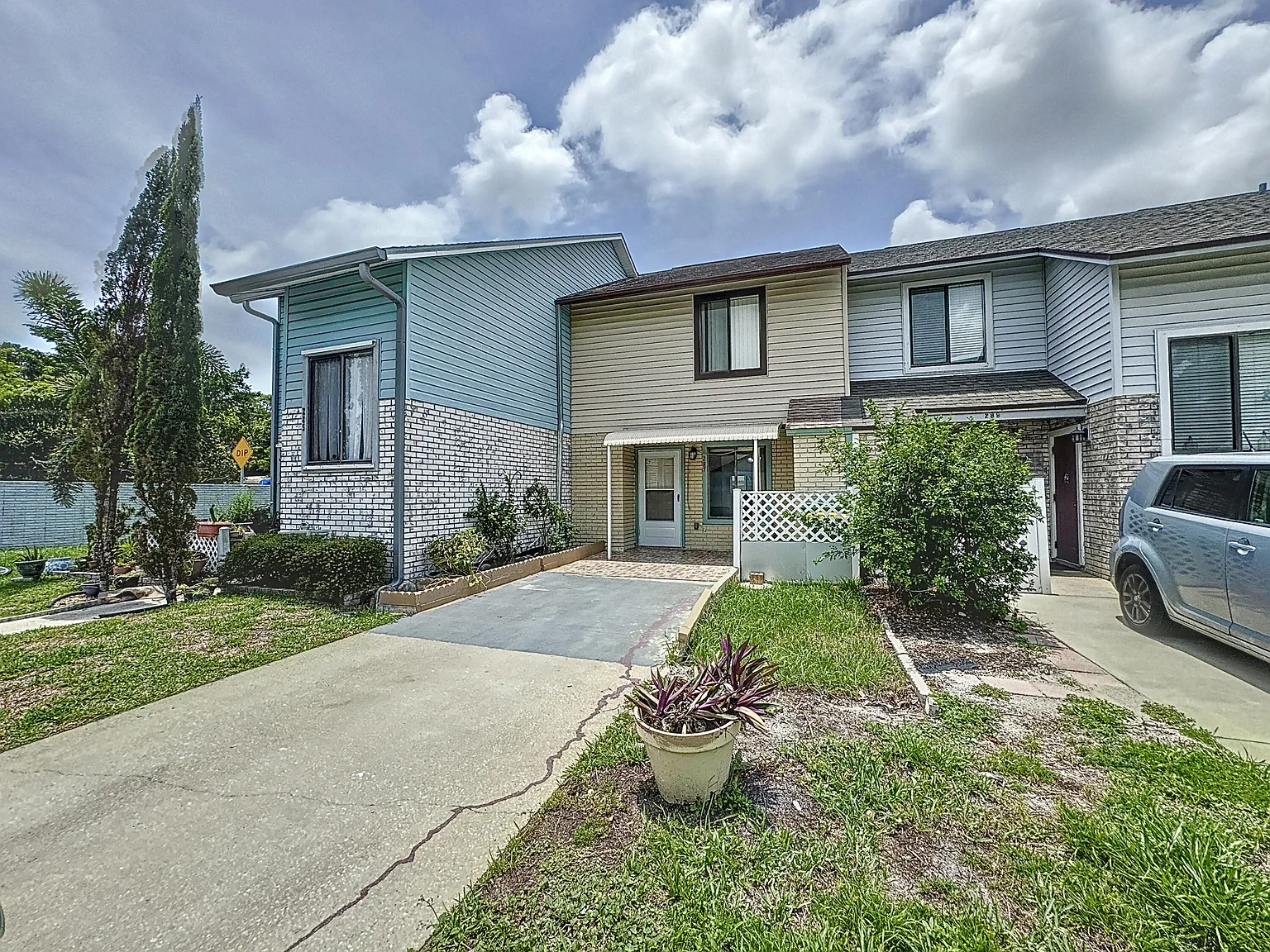 2 bed, 1.5 bath, 1028 sqft, $1,750 — Photo 3