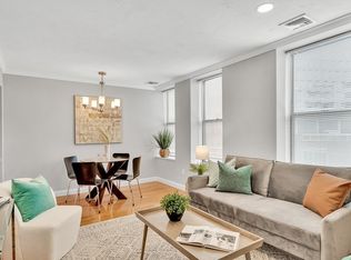 5 Grove St APT 8, Boston, MA 02114