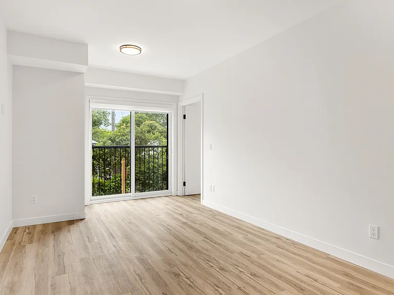 177 Armstrong St — Photo 37