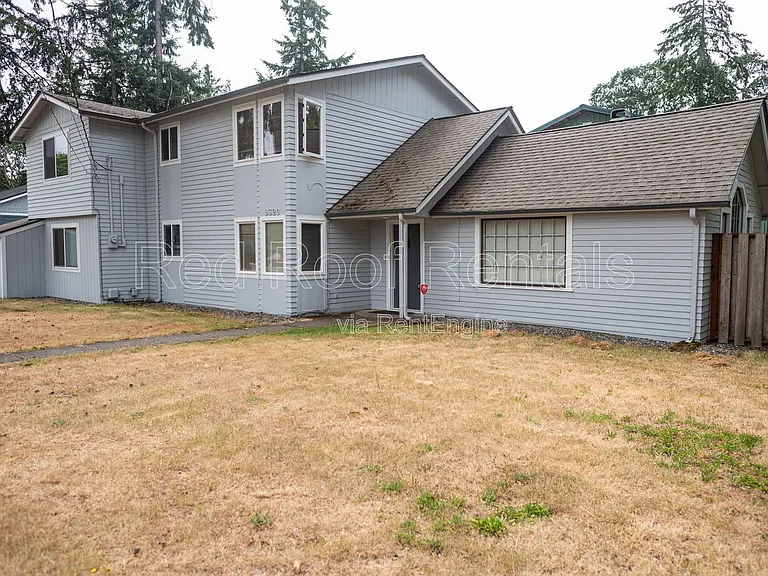 9620 Maple Ave SW — Photo 2