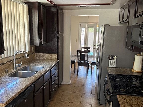 3rd image of 6229 Saginaw Dr