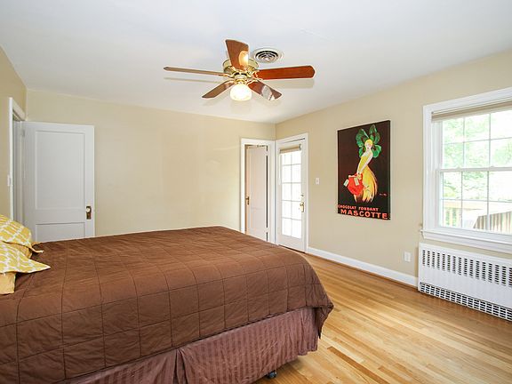 3rd image of 8310 Thoreau Dr