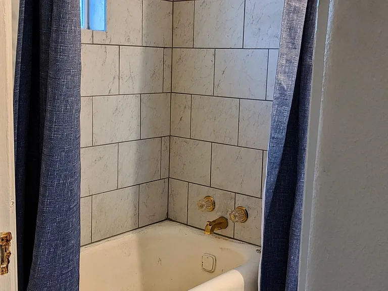 311 S Walnut St — Photo 11