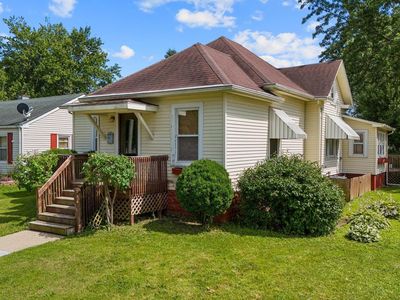 101 E Henderson St, Wyoming, IL, 61491