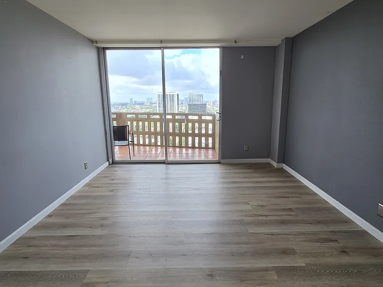 2nd Private Bedroom