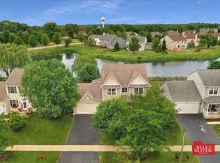 2335 Trailside Ln, Wauconda, IL 60084
